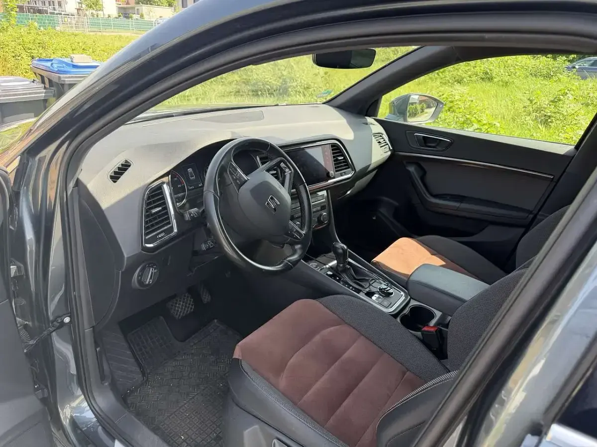 Gebraucht Seat Ateca XCELLENCE 150 PS (110 kW) 2020 Grau SUV