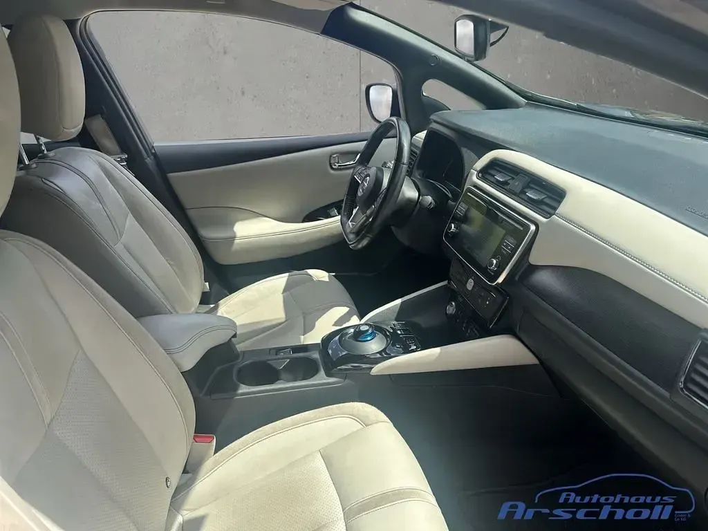 Gebraucht Nissan Leaf Tekna 160 kW (218 PS) 2016 Braun Kleinwagen