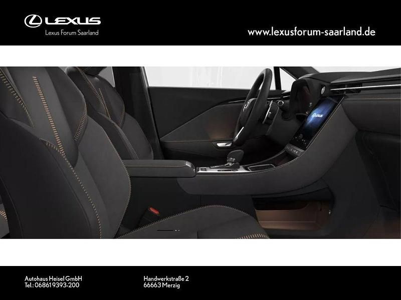 Neu Lexus LBX 136 PS (100 kW) 2025 Weiß SUV