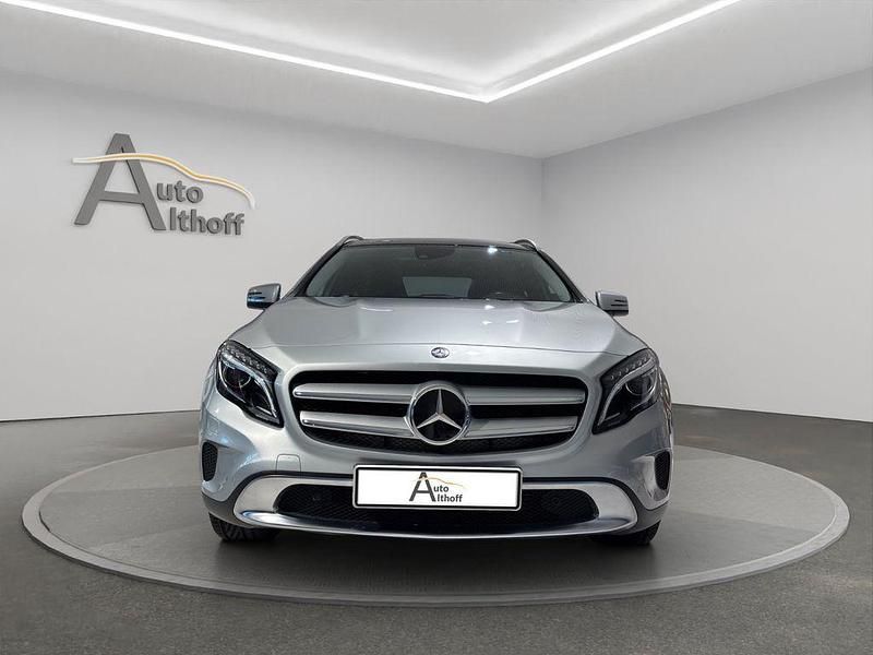 Gebraucht Mercedes GLA250 211 PS (155 kW) 2014 Silber SUV