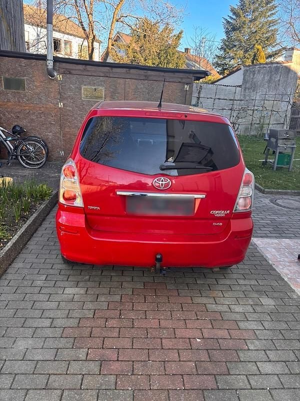 Gebraucht Toyota Corolla Verso 180 PS (132 kW) 2008 Rot Van / Kleinbus