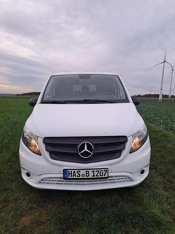 Weiß Gebraucht 2015 Mercedes Vito Van | 26.000 € (Fairer Preis) - Bild 1/4