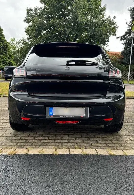 Gebraucht Peugeot e-208 GTi 102 kW (139 PS) 2022 Schwarz Kleinwagen