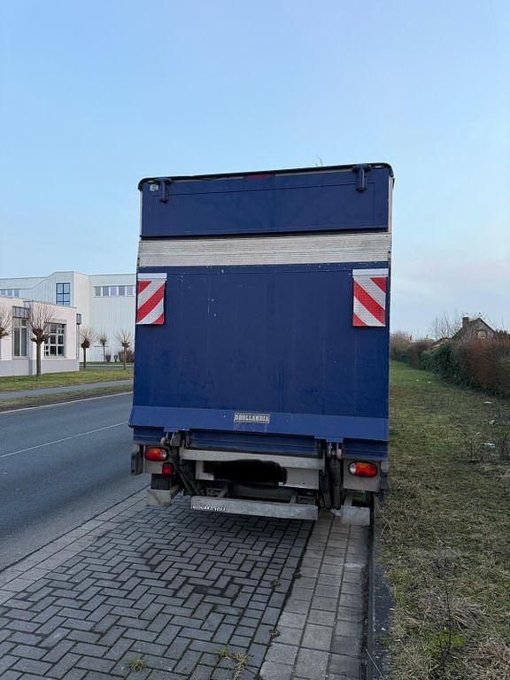 Gebraucht Mercedes Sprinter 120 PS (88 kW) 2018 Blau Van