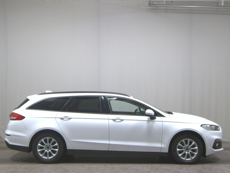 Weiss Gebraucht 2021 Ford Mondeo Trend Kombi | 13.480 € (Superpreis) - Bild 1/4