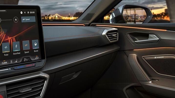 Neu Cupra Leon 204 PS (150 kW) 2026 Blau Limousine