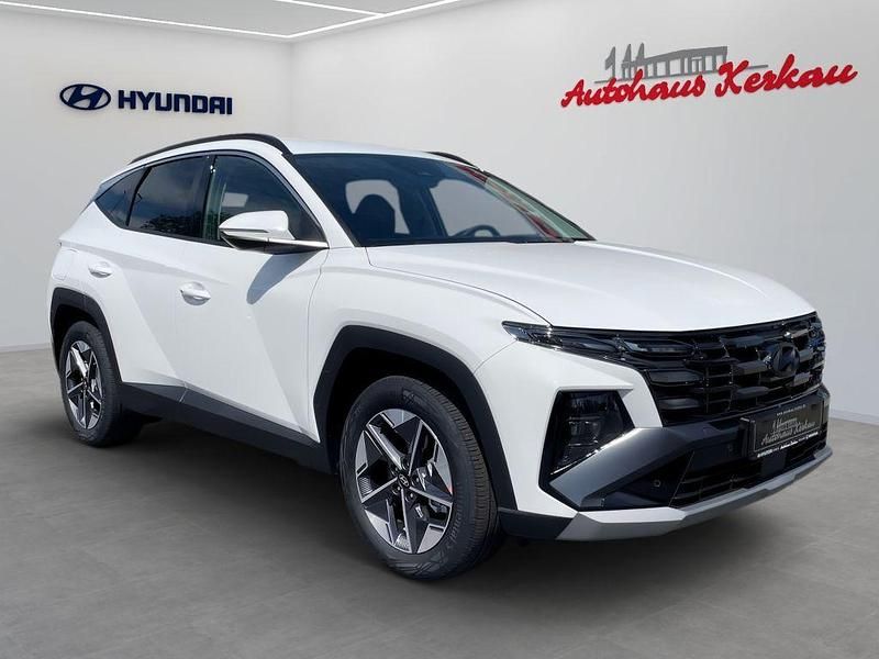 Neu Hyundai Tucson Trend 252 PS (185 kW) 2025 Weiß SUV