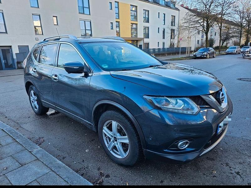 Blau Gebraucht 2017 Nissan X-Trail SUV | 15.500 € (Fairer Preis) - Bild 1/4