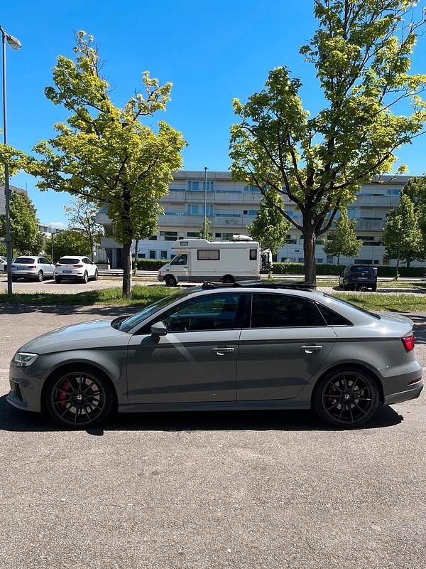 Gebraucht Audi RS3 400 PS (294 kW) 2019 Grau Limousine