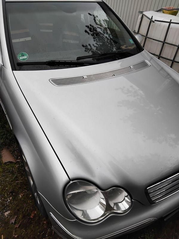 Silber Gebraucht 2004 Mercedes C220 Classic Kombi | 1.580 € (Superpreis) - Bild 1/4