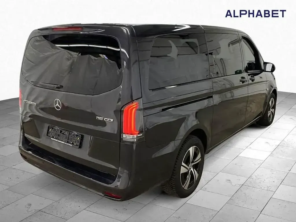 Gebraucht Mercedes Vito 190 PS (139 kW) 2025 Graphitgrau metallic Van
