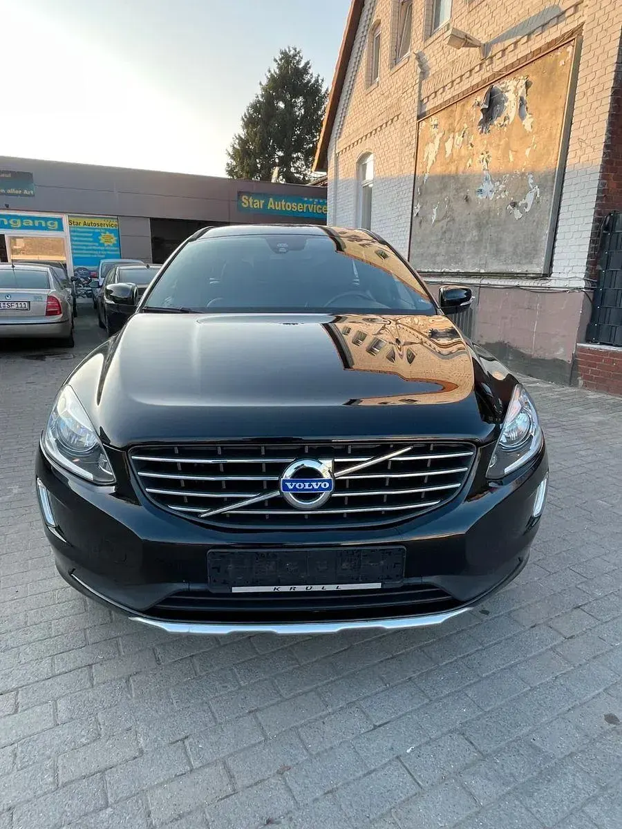 Gebraucht Volvo XC60 Kinetic 136 PS (100 kW) 2014 Schwarz SUV