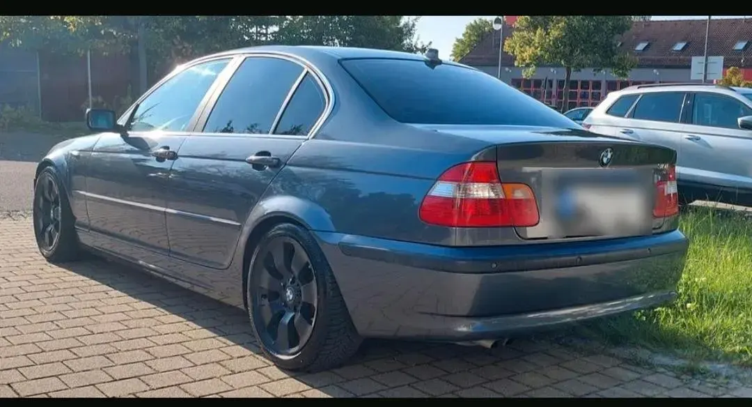 Gebraucht BMW 330 231 PS (169 kW) 2001 Grau Limousine