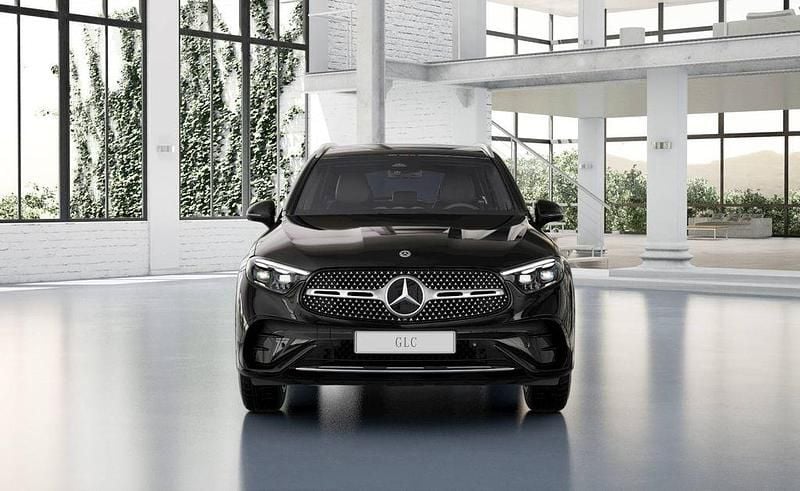 Gebraucht Mercedes GLC300 AMG line 269 PS (197 kW) 2024 Unilack schwarz uni SUV