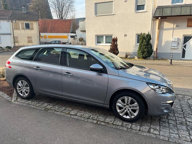Gebraucht Peugeot 308 SW 131 PS (96 kW) 2015 Grau Kombi