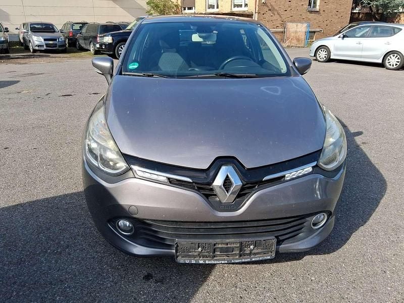Grau Gebraucht 2013 Renault Clio IV Limousine | 3.990 € (Fairer Preis) - Bild 1/4
