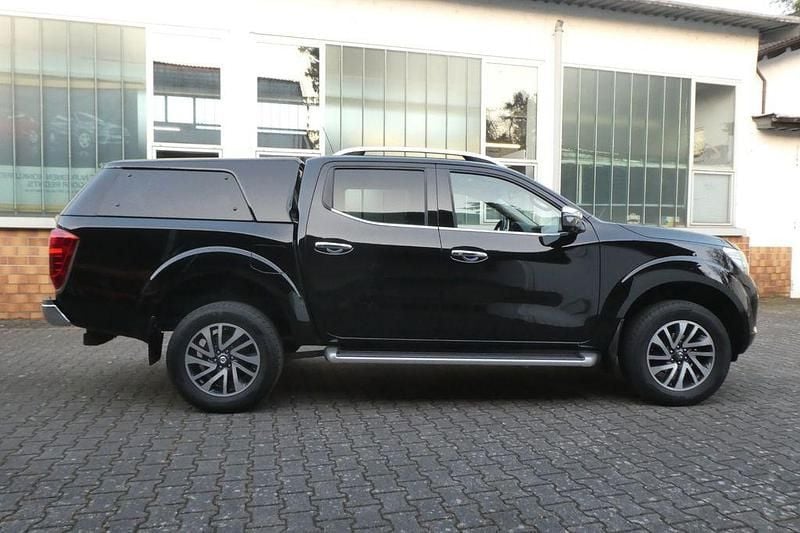 Gebraucht Nissan Navara Tekna 190 PS (139 kW) 2017 Schwarz Pickup