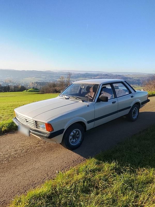 Gebraucht Ford Taunus 69 PS (50 kW) 1982 Beige Limousine