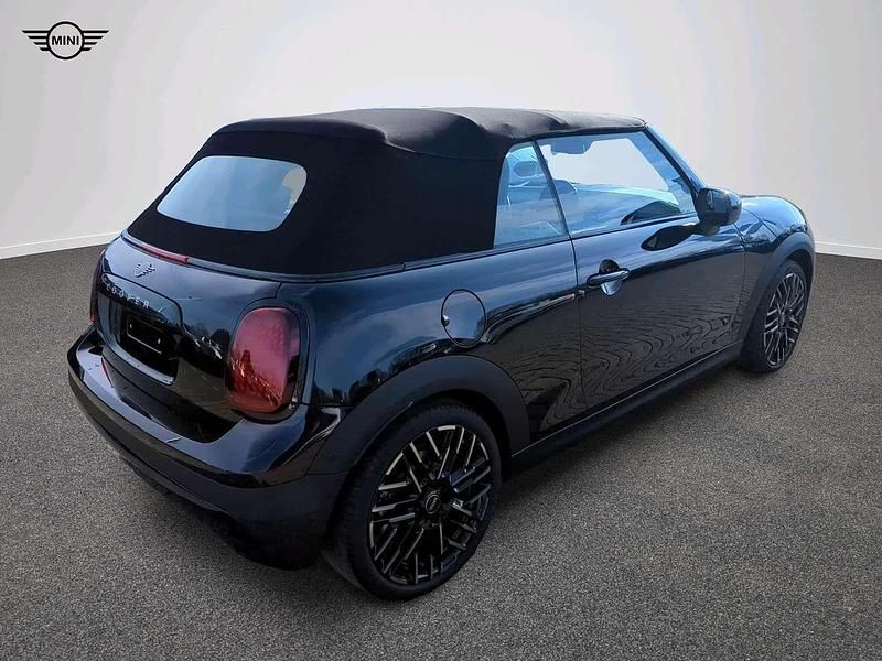 Gebraucht Mini Cooper Cabriolet Favoured 163 PS (119 kW) 2024 Schwarz Cabrio