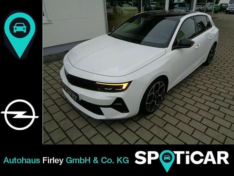 Jade weiß Gebraucht 2024 Opel Astra Ultimate Limousine | 24.900 € (Guter Preis) - Bild 1/4