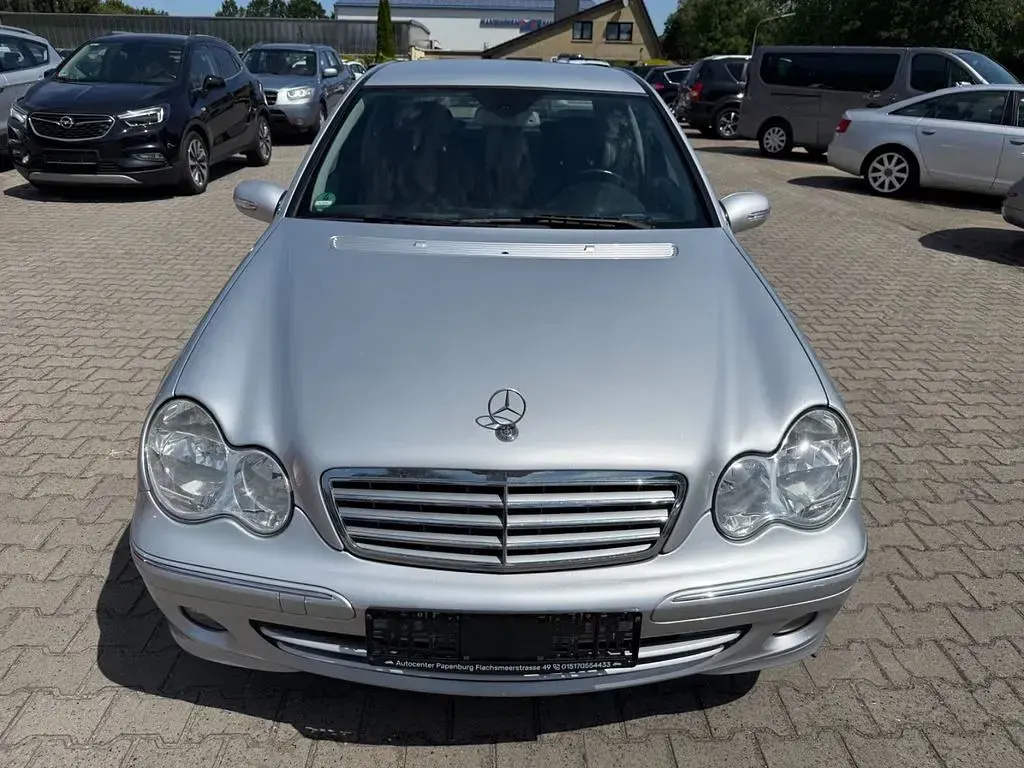 Gebraucht Mercedes C220 150 PS (110 kW) 2006 Silber Limousine