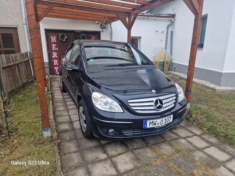 Gebraucht Mercedes B200 136 PS (100 kW) 2006 Schwarz Van / Kleinbus