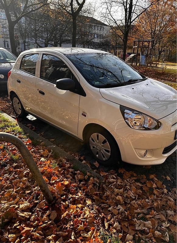 Weiß Gebraucht 2014 Mitsubishi Space Star Kleinwagen | 3.500 € (Guter Preis) - Bild 1/4