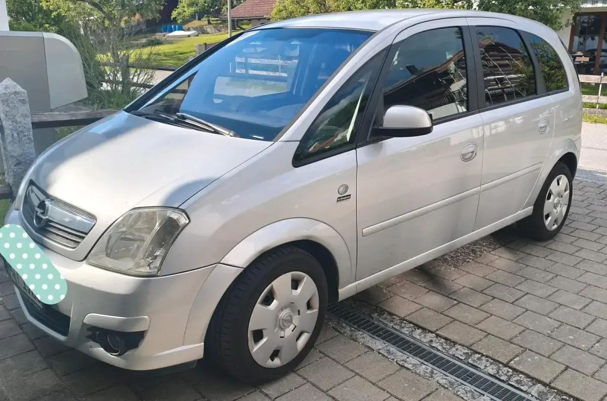 Używany Opel Meriva 105 KM (77 kW) 2009 Srebrny Minivan