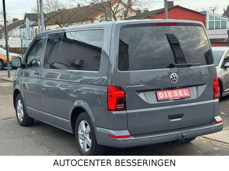 Gebraucht VW Multivan 150 PS (110 kW) 2022 Pure grey Van