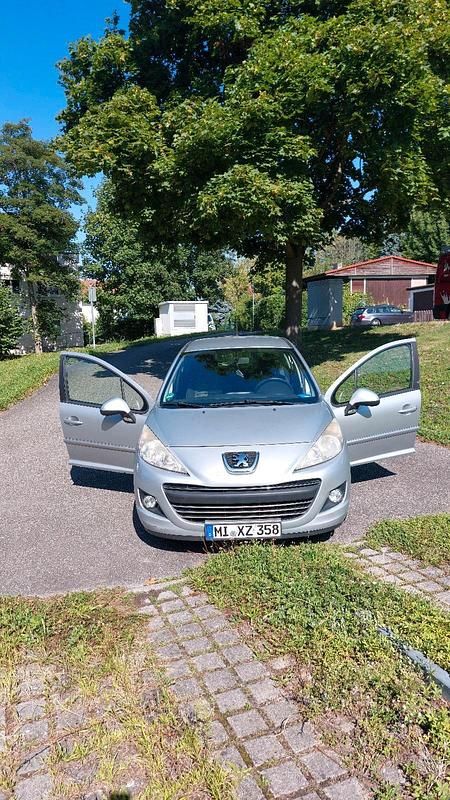 Grau Gebraucht 2010 Peugeot 207 Kleinwagen | 1.200 € (Guter Preis) - Bild 1/4
