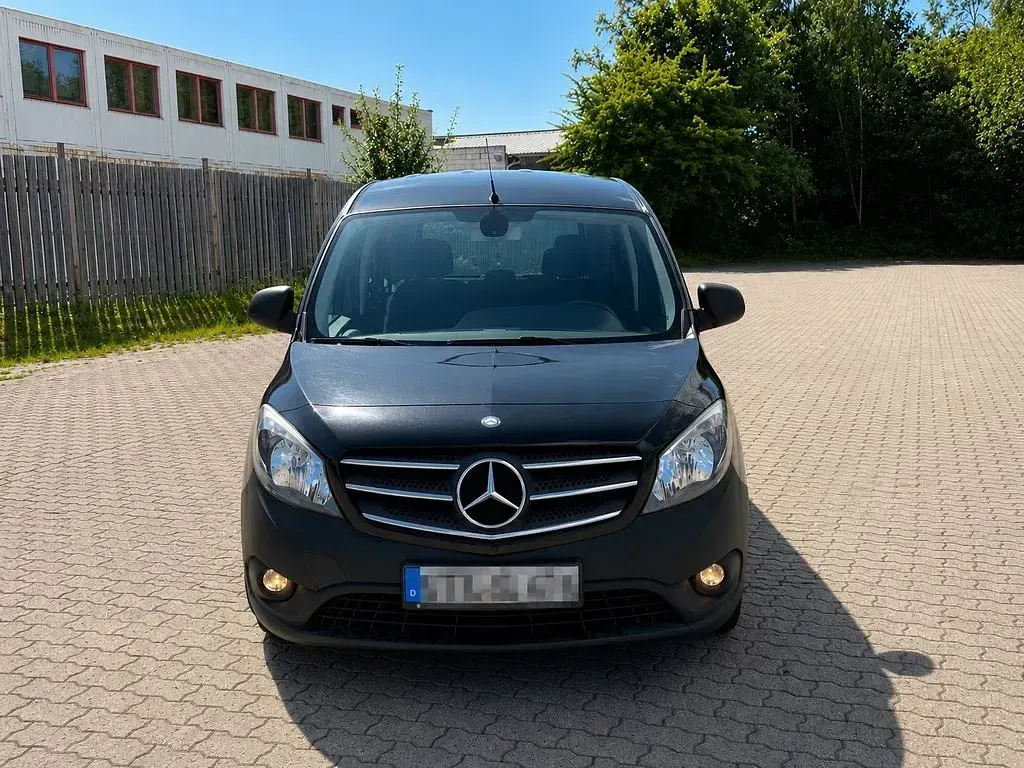 Gebraucht Mercedes Citan 111 110 PS (80 kW) 2017 Schwarz Van / Kleinbus