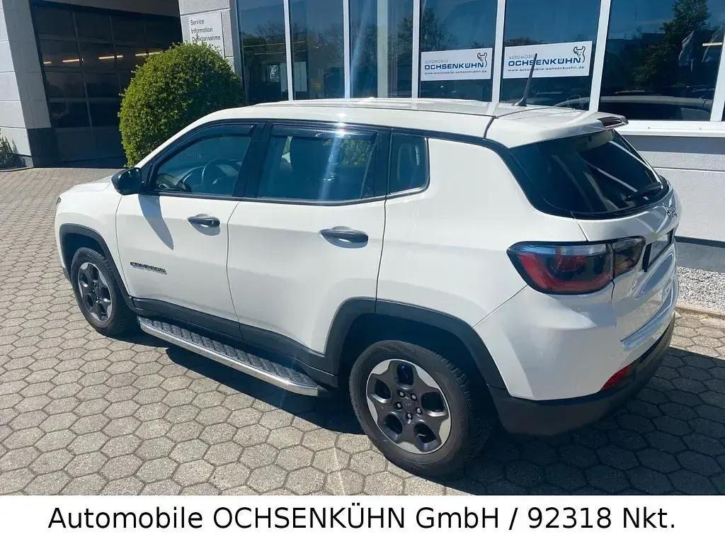 Gebraucht Jeep Compass Sport 120 PS (88 kW) 2019 Weiß SUV