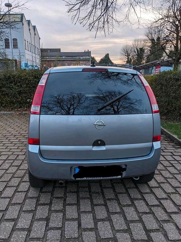 Gebraucht Opel Meriva 101 PS (74 kW) 2004 Silber Van / Kleinbus
