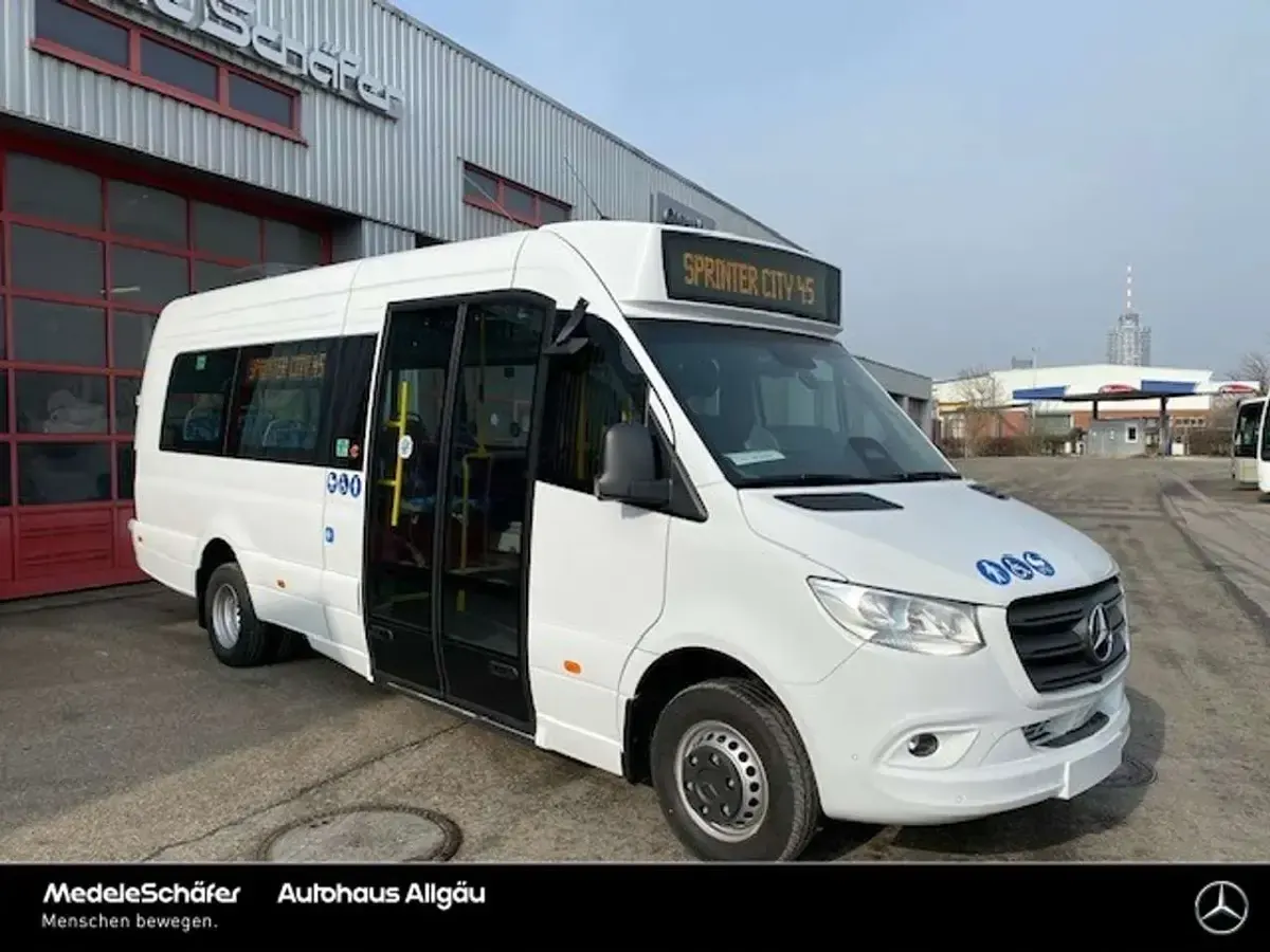 Używany Mercedes Sprinter 170 KM (125 kW) 2026 Biały Van