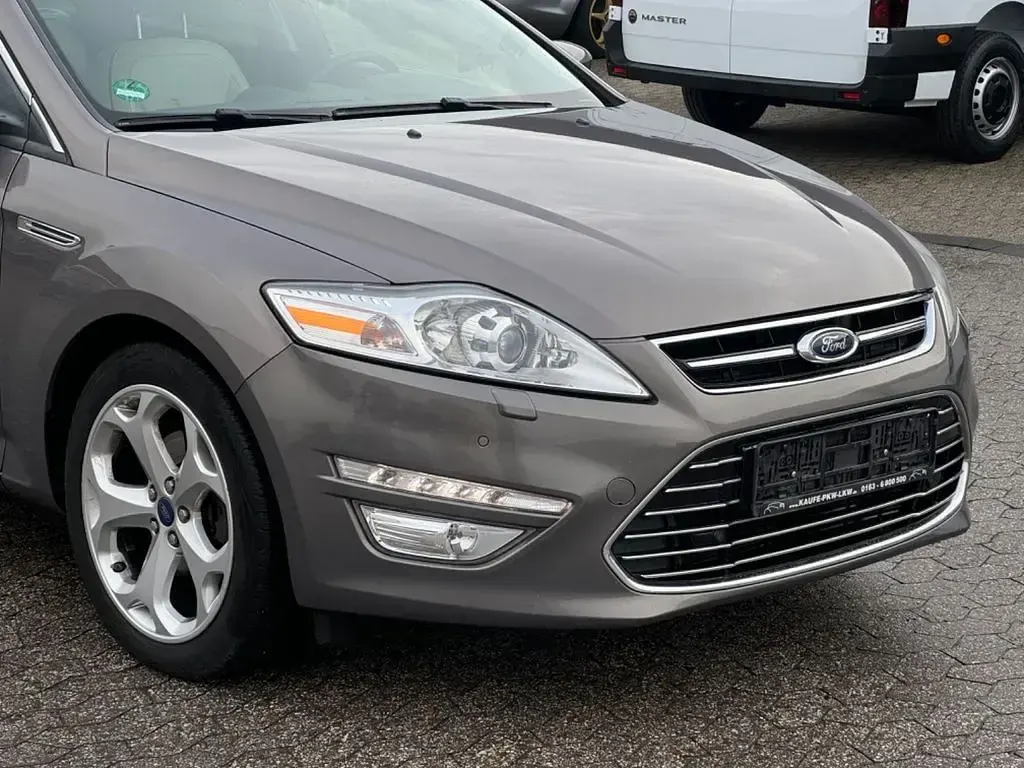 Gebraucht Ford Mondeo Titanium X 203 PS (149 kW) 2012 Braun Limousine