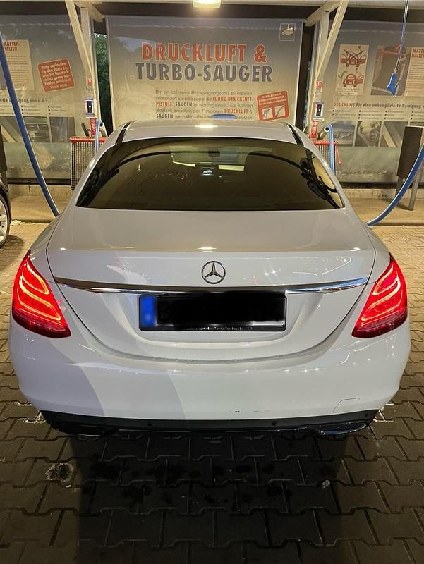 Gebraucht Mercedes C180 156 PS (114 kW) 2016 Limousine
