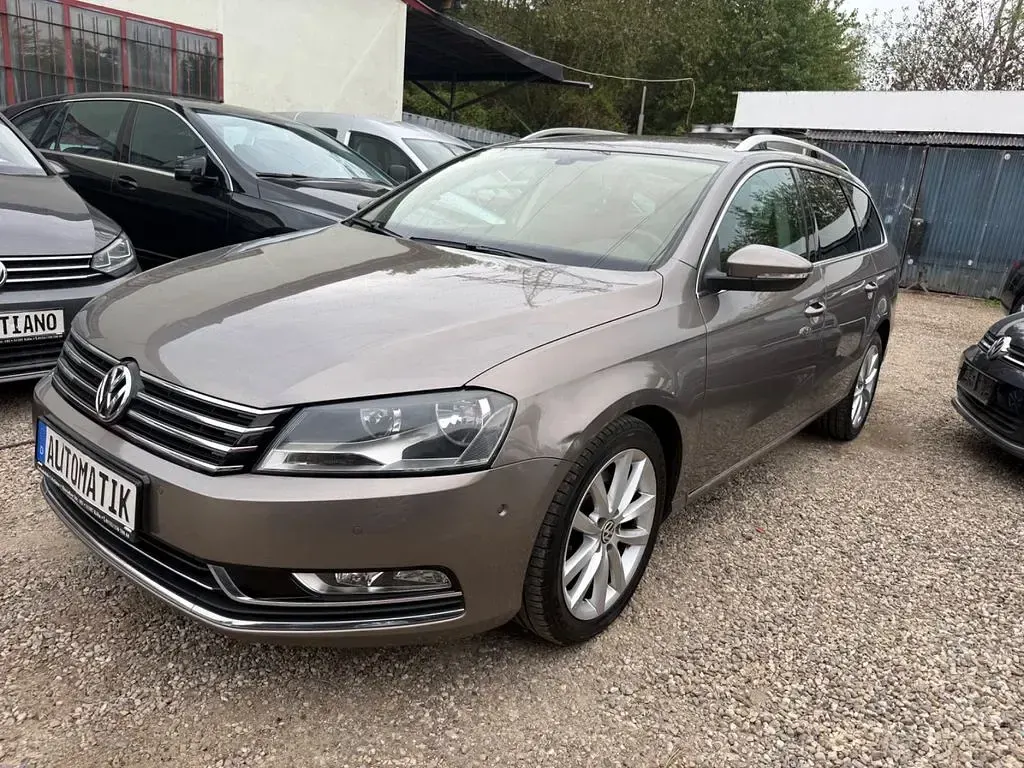 Gebraucht VW Passat Highline 122 PS (89 kW) 2011 Braun Kombi