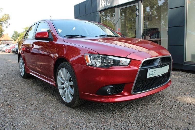 Rot Gebraucht 2009 Mitsubishi Lancer Sportback Inform Limousine | 7.995 € (Teuer) - Bild 1/4