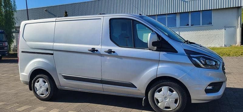 Gebraucht Ford Transit Custom Trend 170 PS (125 kW) 2018 Silber Limousine