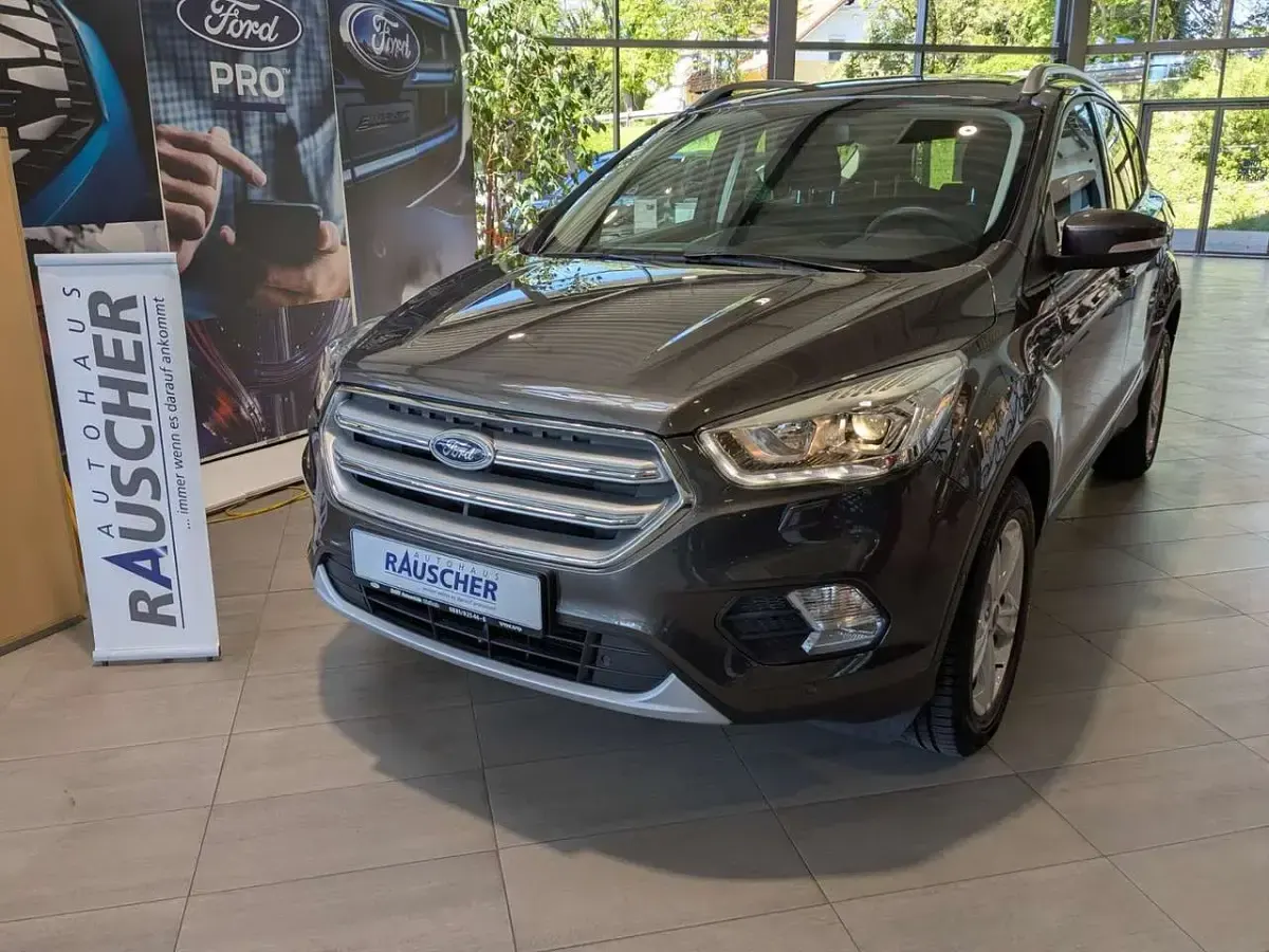 Gebraucht Ford Kuga Cool & Connect 120 PS (88 kW) 2019 Magneticgrau SUV