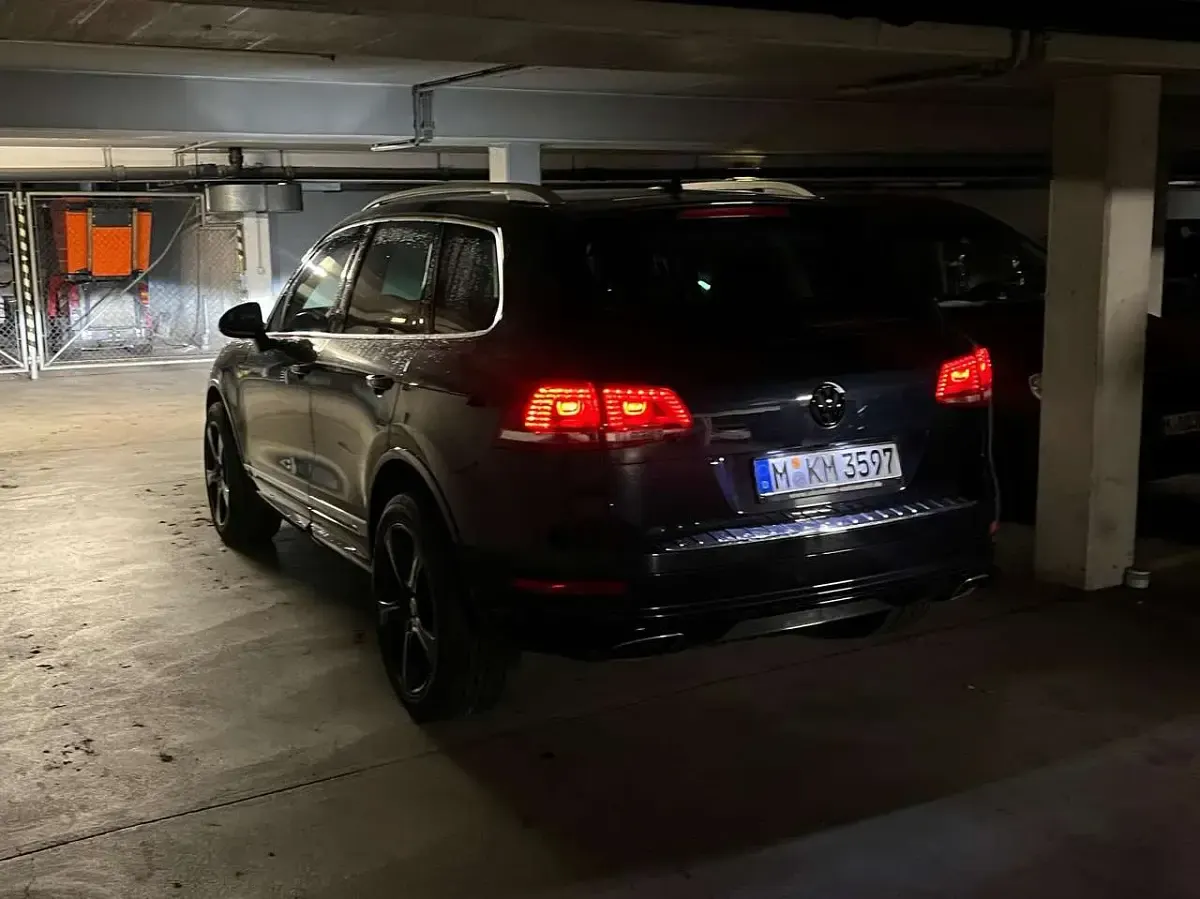 Gebraucht VW Touareg 239 PS (175 kW) 2010 Blau SUV