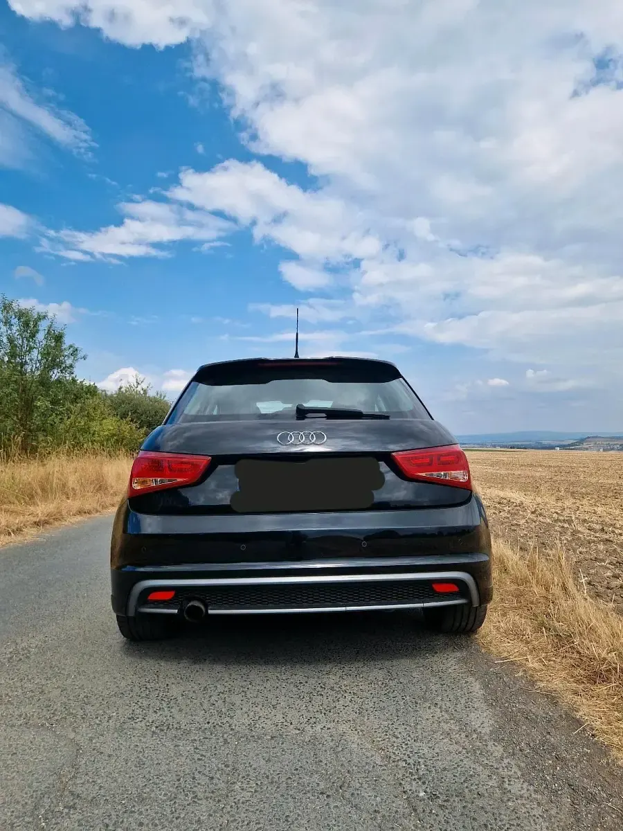Gebraucht Audi A1 Sportback 86 PS (63 kW) 2013 Schwarz Kleinwagen