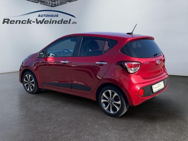 Gebraucht Hyundai i10 87 PS (63 kW) 2017 Rot Kleinwagen