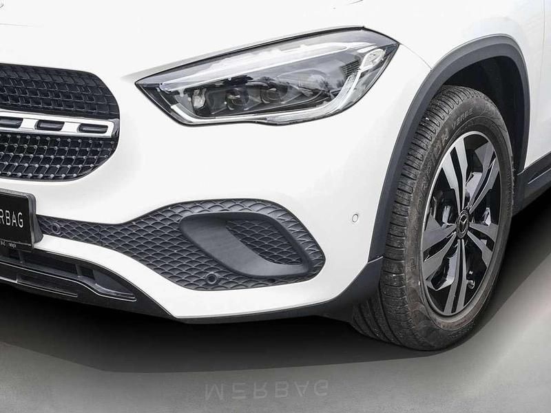 Gebraucht Mercedes GLA250 Progressive 218 PS (160 kW) 2023 Polarweiß SUV