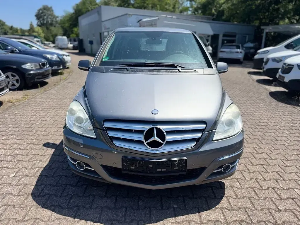 Gebraucht Mercedes B200 136 PS (100 kW) 2009 Grau Van / Kleinbus