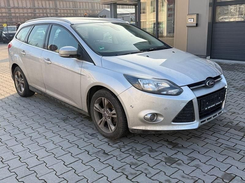 Gebraucht 2012 Ford Focus Champions Edition Limousine | 2.600 € (Superpreis) - Bild 1/4