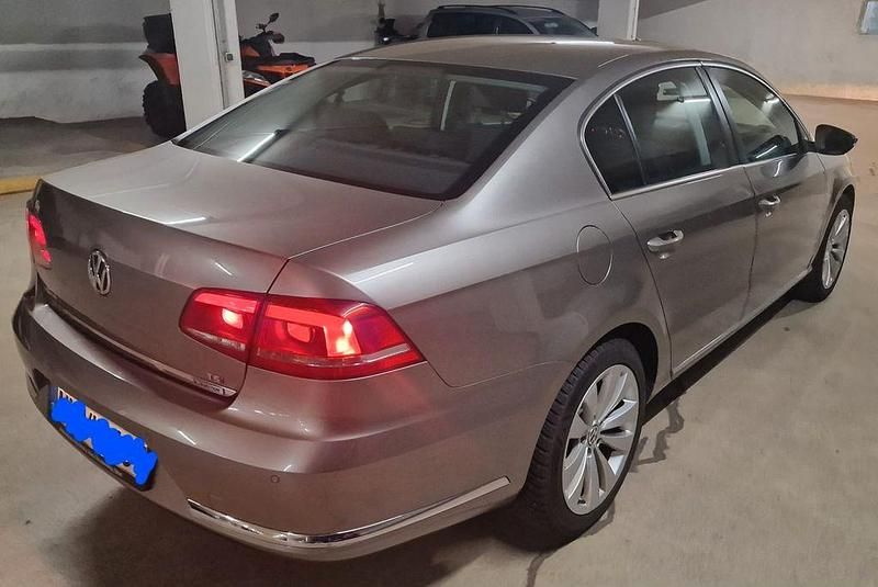 Gebraucht VW Passat Comfortline 122 PS (89 kW) 2012 Braun Limousine