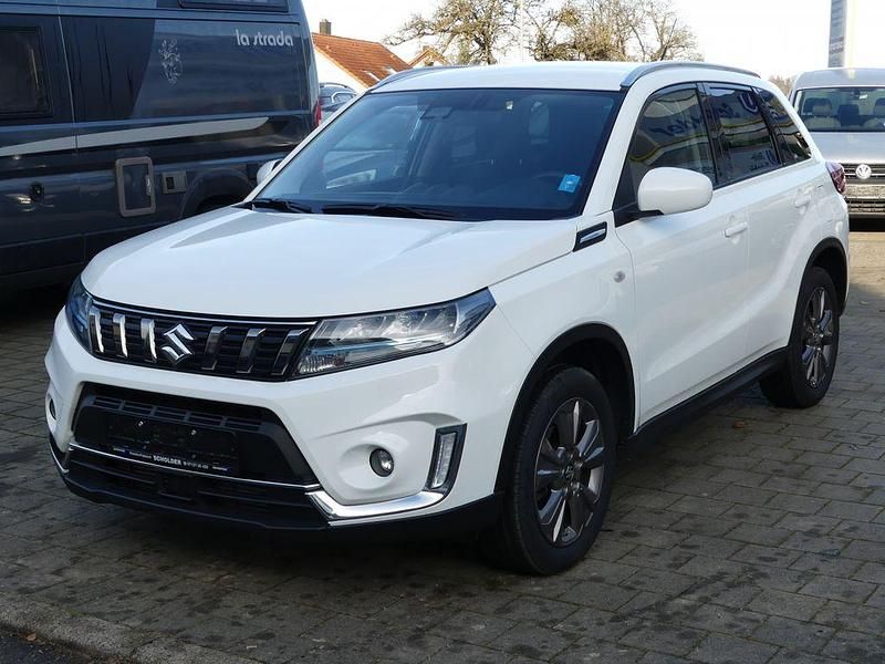 Gebraucht Suzuki Vitara Comfort 131 PS (96 kW) 2023 Weiß SUV