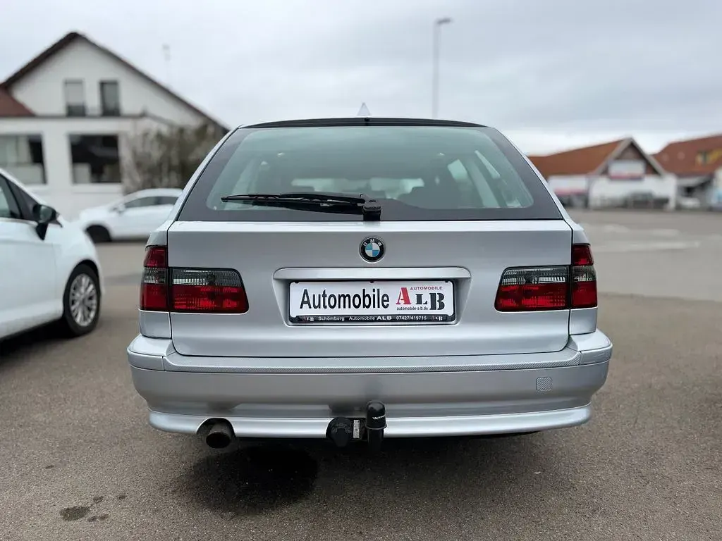 Gebraucht BMW 520 Sport Line 170 PS (125 kW) 2003 Silber Kombi