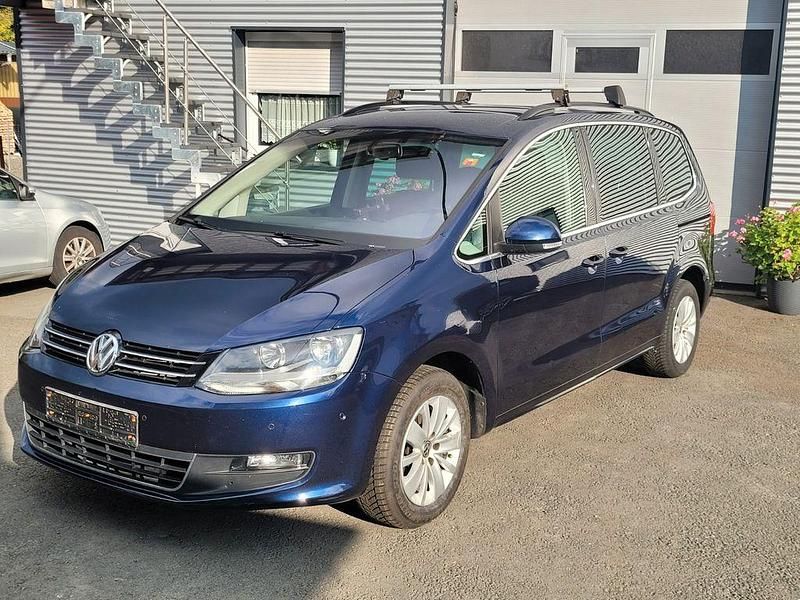 Blau Gebraucht 2015 VW Sharan Comfortline Van / Kleinbus | 11.600 € (Guter Preis) - Bild 1/4